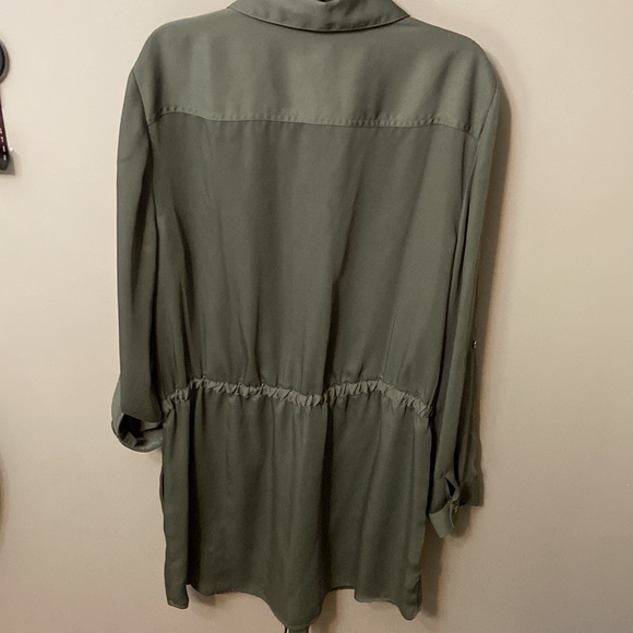 Chicos Womens Green Button Front Draw Waist Tunic Length Blouse - Size 1 (M) - Picture 5 of 10